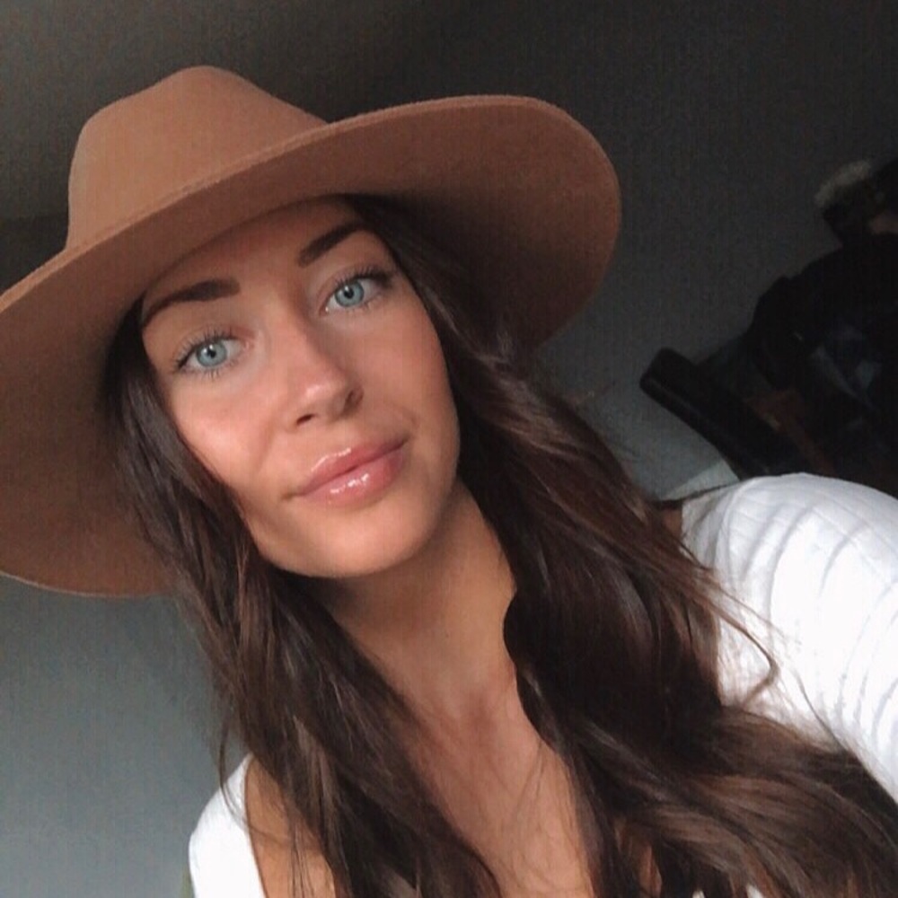 Meet your Posher, Brianne